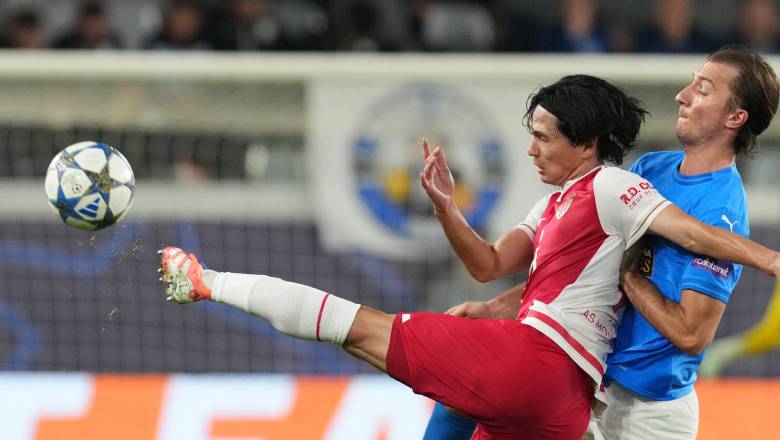 Takumi Minamino to miss World Cup 2026 with knee injury - Ảnh 1