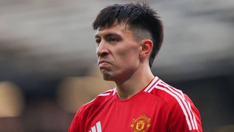 Lisandro Martinez opens up on past retirement thoughts after injury setbacks - Ảnh 1