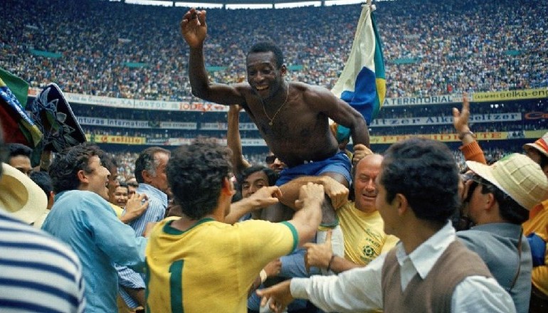 10 best Brazil strikers of all time: The father of the bicycle kick, No place for Neymar? - Ảnh 5