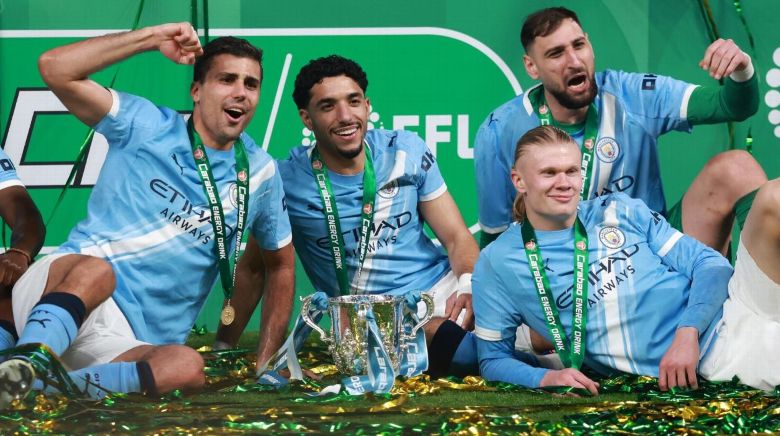 How many trophies does Man City have?   - Ảnh 1