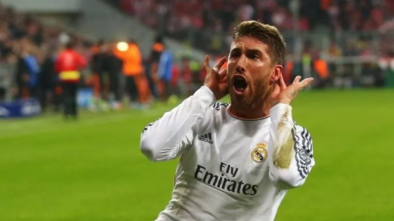 10 players who changed positions: Wenger rescued Henry, how Ferguson transformed Ronaldo - Ảnh 3