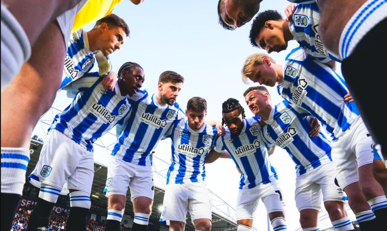 5 football teams that play in blue and white stripes: European fairytale champions, Barca-Real challengers - Ảnh 1