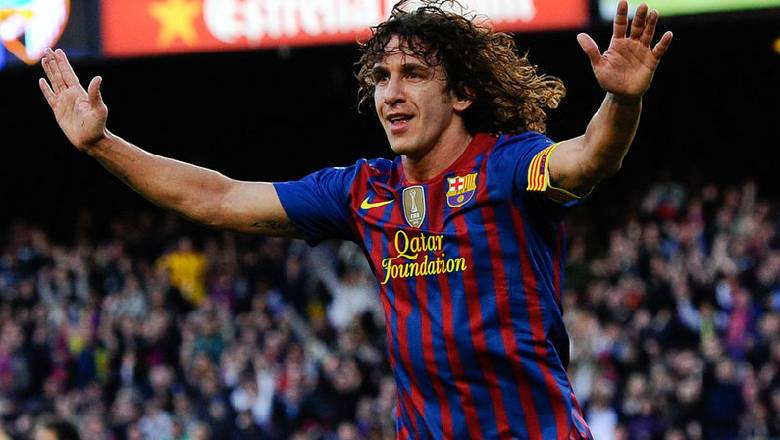 What does the captain do in soccer?  - Ảnh 3