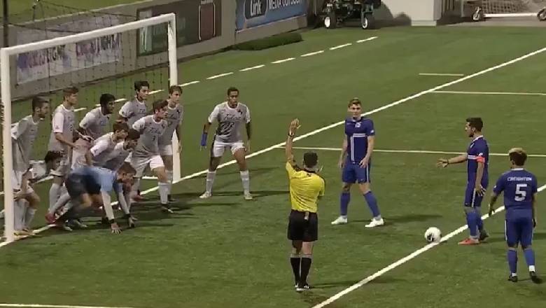 What is an indirect free kick in football? - Ảnh 1