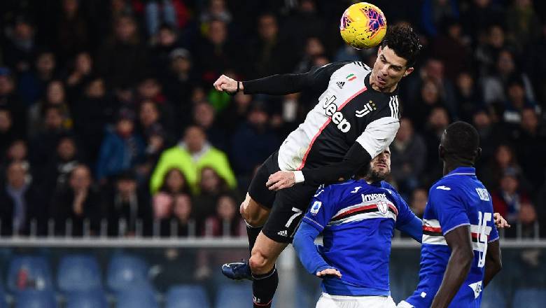 What is a header in football? - Ảnh 2
