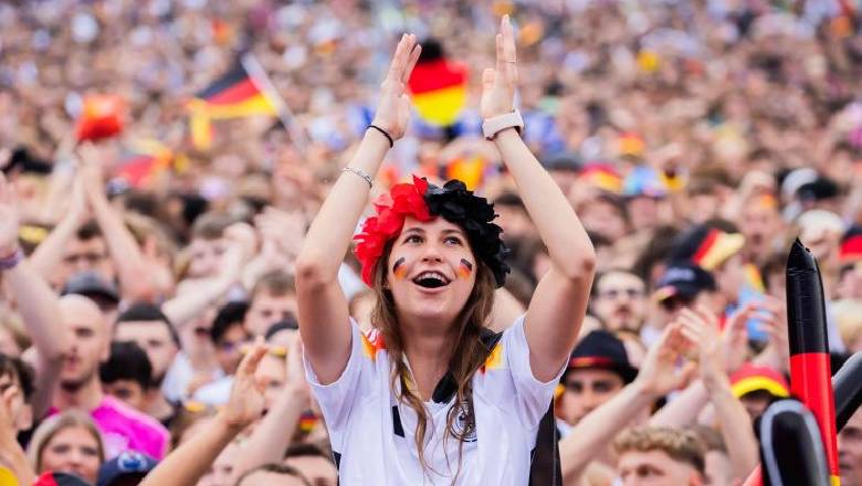 Why is soccer so popular in Europe?  - Ảnh 1