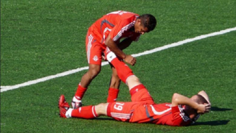 Why do football players get cramps so often?  - Ảnh 3