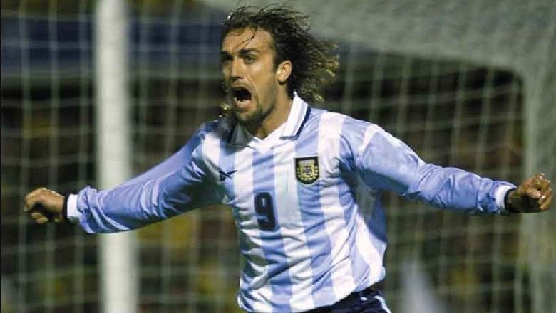 10 most famous Argentina football players ever: Messi carries on Maradona&rsquo;s legacy - Ảnh 3